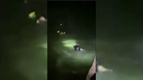 Al menos dos inmigrantes muertos en el naufragio de una patera con 27 supervicientes al norte de Lanzarote Al menos dos inmigrantes muertos en el naufragio de una patera con 27 supervicientes al norte de Lanzarote