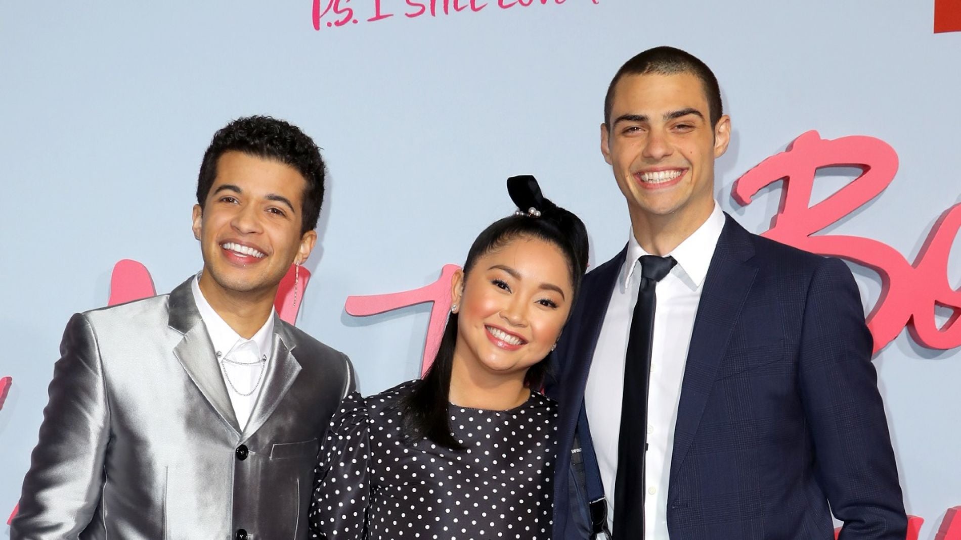 Jordan Fisher, Lana Condor y Noah Centineo de 'A todos los chicos 2'