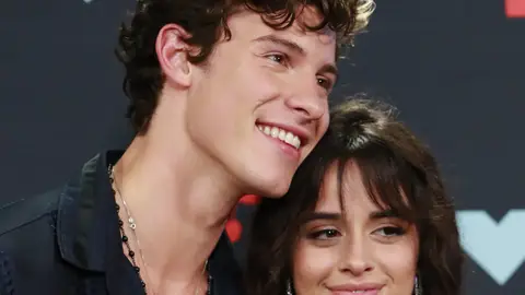 Shawn Mendes y Camila Cabello, en una entrega de premios Shawn Mendes y Camila Cabello, en una entrega de premios