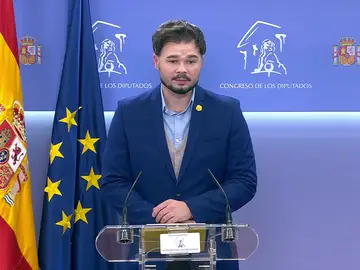 El Gobierno consigue un acuerdo sobre presupuestos con ERC que suma a los de PNV y Bildu El Gobierno consigue un acuerdo sobre presupuestos con ERC que suma a los de PNV y Bildu