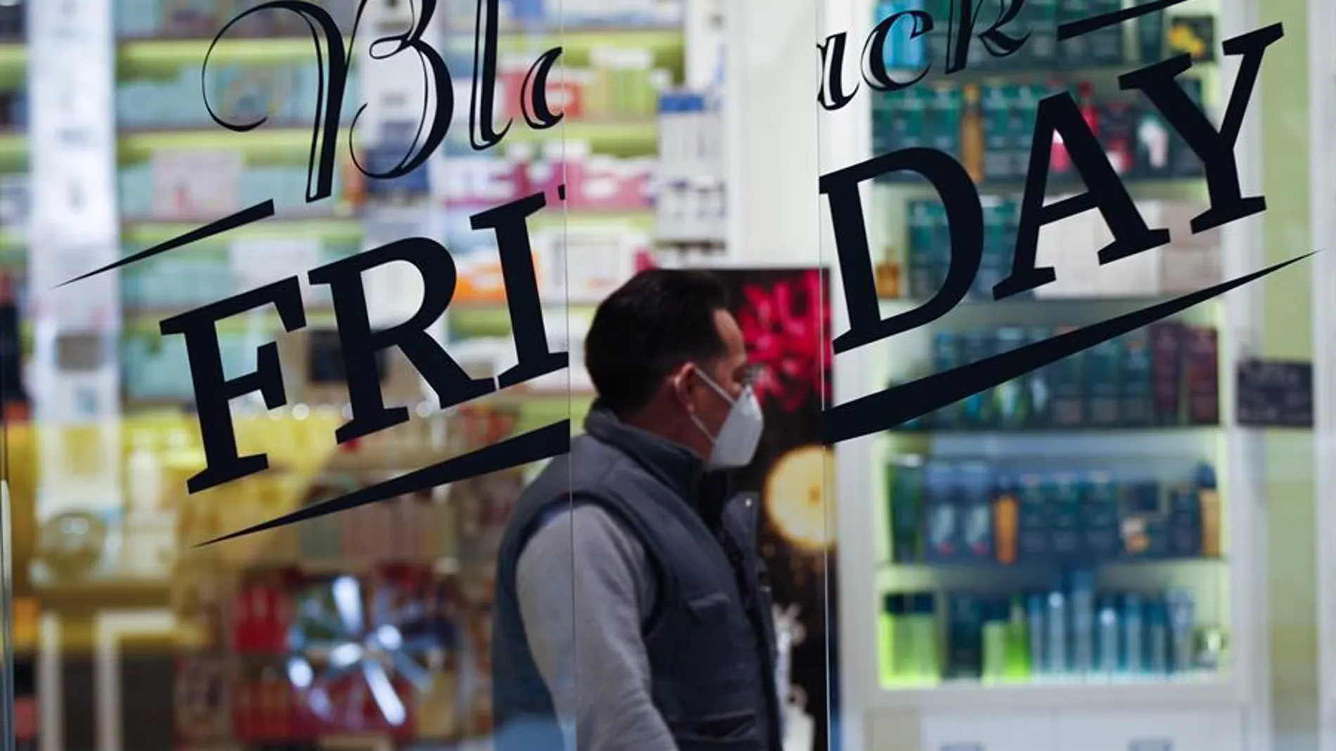 Horarios de las tiendas en el Black Friday 2020: descuentos en Zara, Pull&Bear, Berskha, Mango, H&M... Horarios de las tiendas en el Black Friday 2020: descuentos en Zara, Pull&Bear, Berskha, Mango, H&M...
