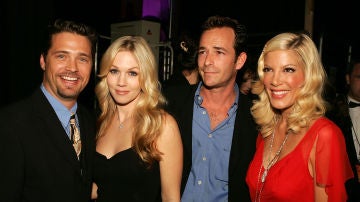 Luke Perry, Jason Priestley, Tori Spelling y Jennie Garth