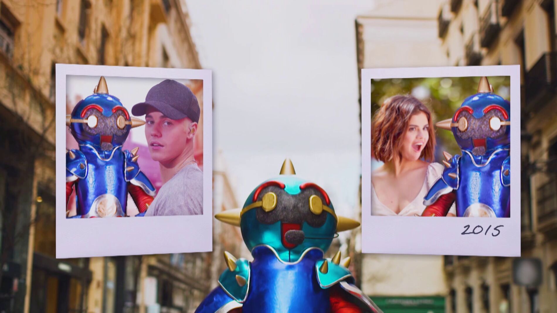 El Robot confiesa algunos de sus famosos vecinos: Justin Bieber o Selena Gómez 