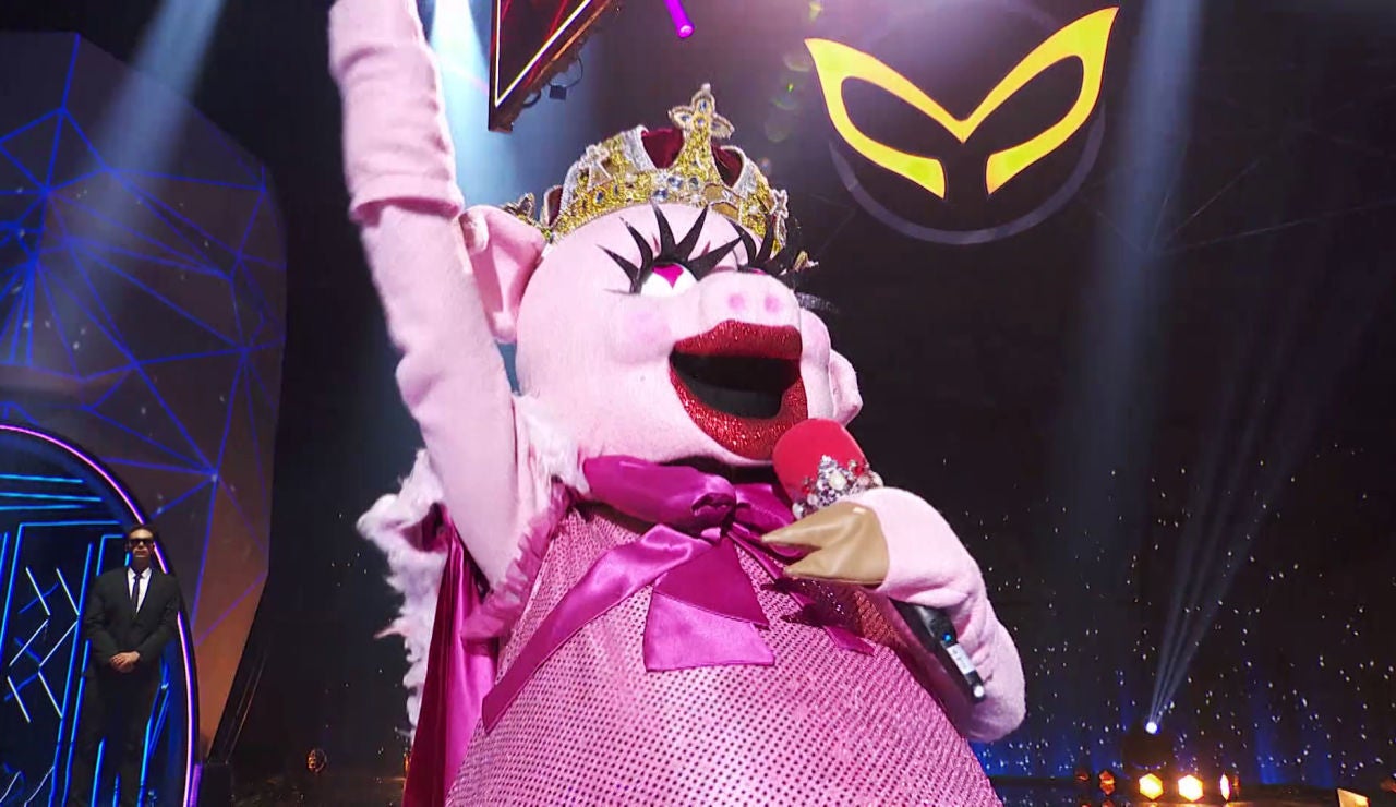 La Cerdita se pone sensual en el Duelo Final con 'Antes muerta que sencilla' La Cerdita se pone sensual en el Duelo Final con 'Antes muerta que sencilla'