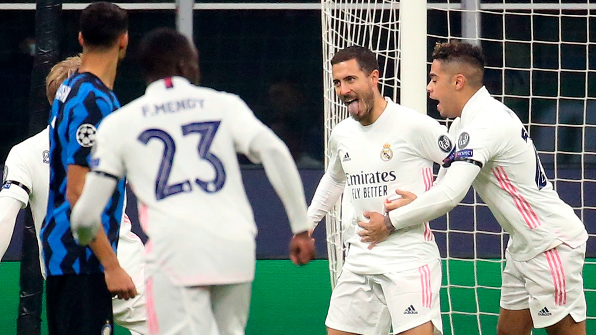 Hazard celebra su gol ante el Inter de Milán Hazard celebra su gol ante el Inter de Milán