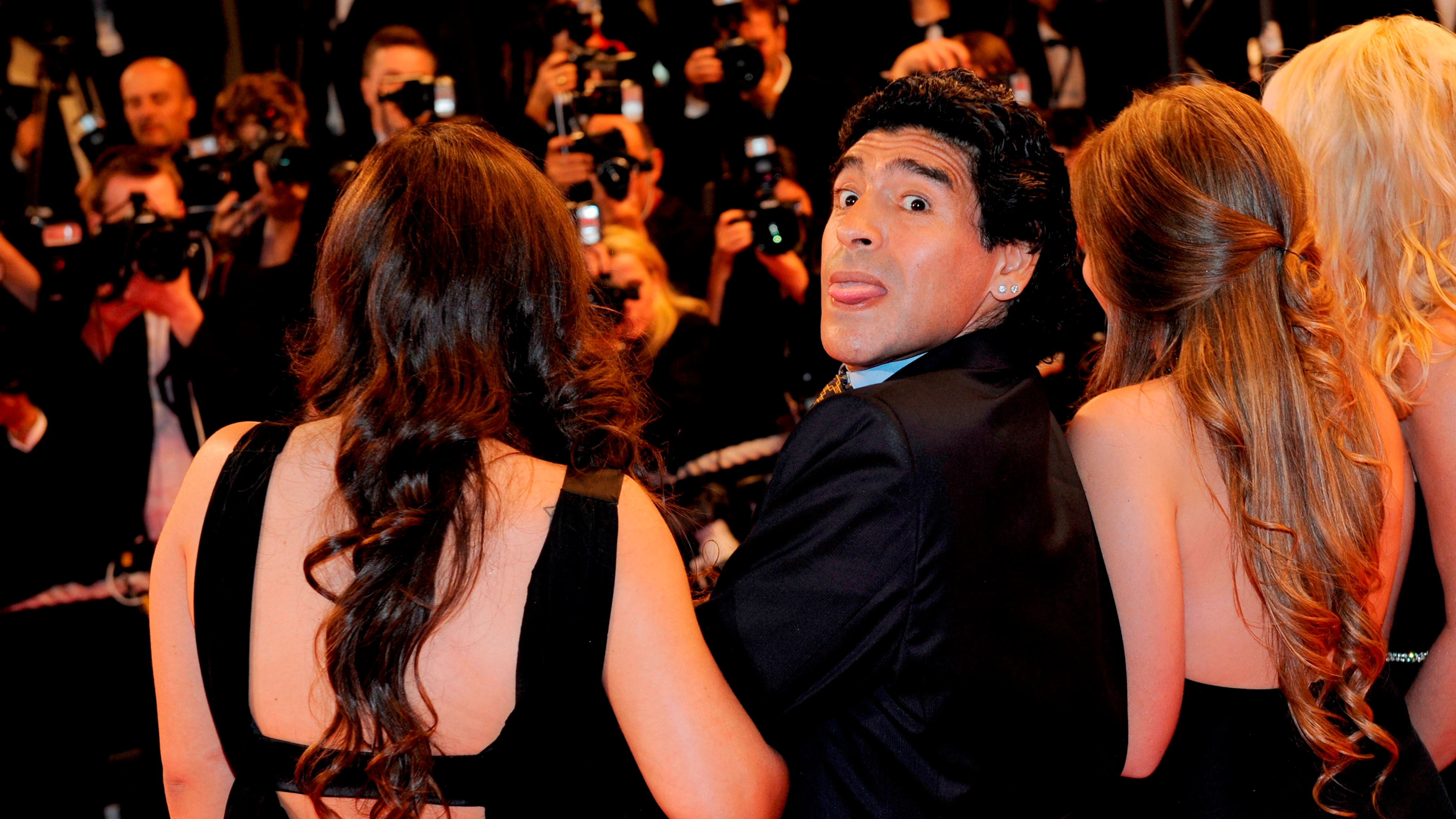Maradona, en un acto p&uacute;blico