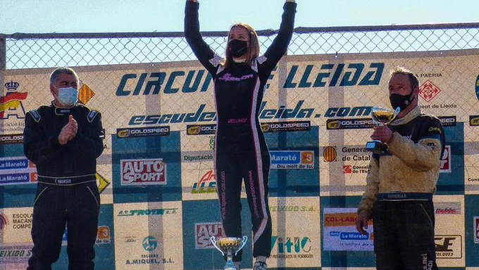 Ares Lahoz, la primera mujer en proclamarse campeona de España de autocross de la División III Ares Lahoz, la primera mujer en proclamarse campeona de España de autocross de la División III