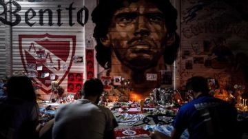 Homenajes a Maradona en el estadio Argentinos Juniors