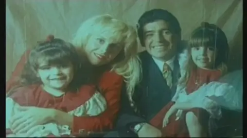La millonaria herencia de Maradona que él mismo dijo que no será para sus 5 hijos La millonaria herencia de Maradona que él mismo dijo que no será para sus 5 hijos