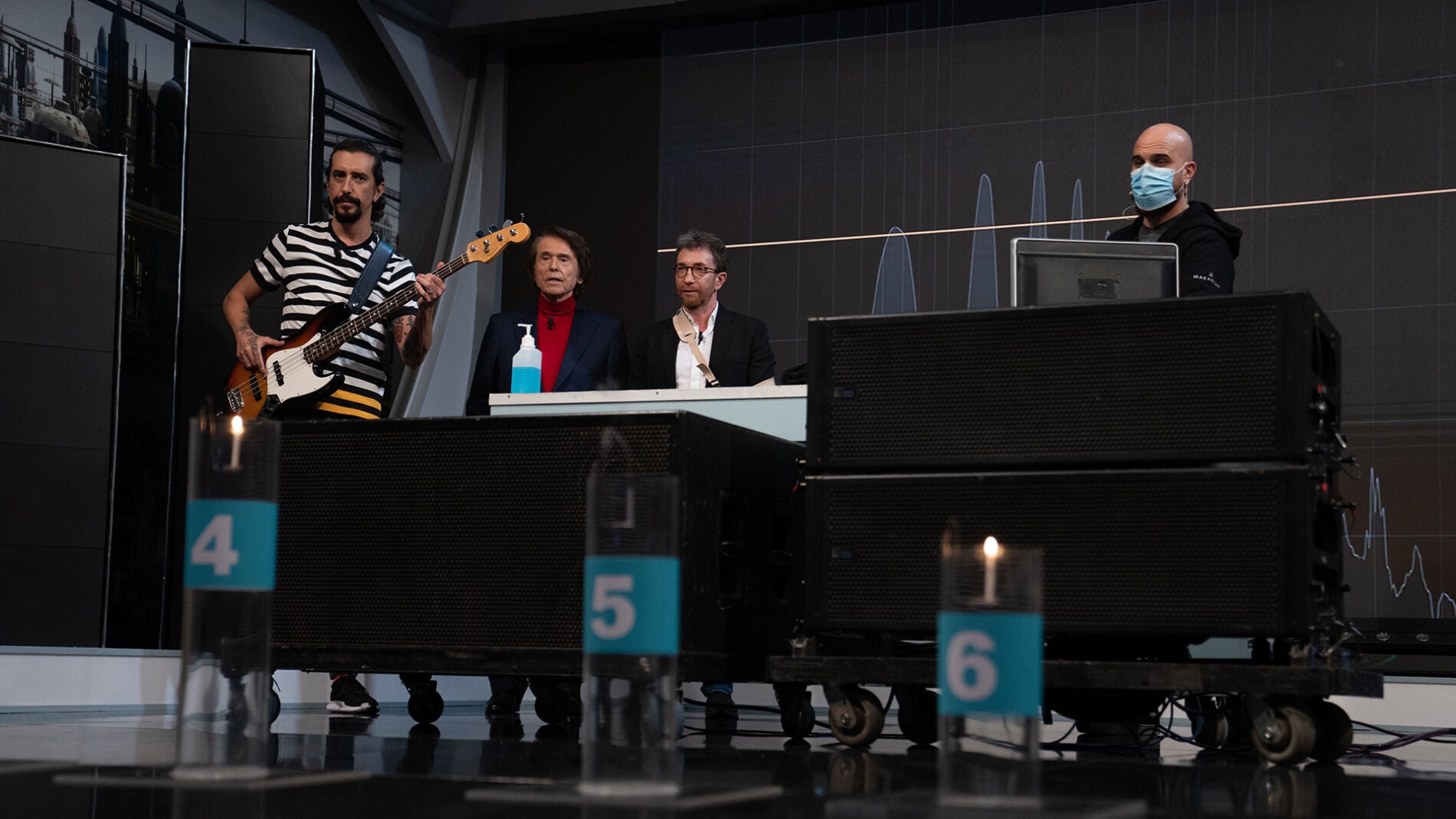 Apagar velas con m&uacute;sica: la ciencia musical de Marron con la que sorprende a Raphael en 'El Hormiguero 3.0'