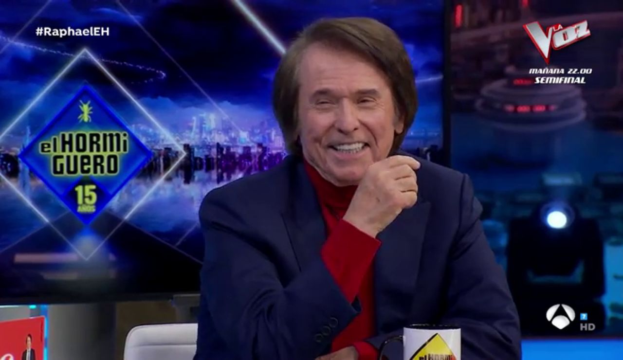 La dulce reacción del hijo de Raphael tras verle por primera vez sobre el escenario: "Mamá, papá se 'ha ponido' como loco" La dulce reacción del hijo de Raphael tras verle por primera vez sobre el escenario: "Mamá, papá se 'ha ponido' como loco"
