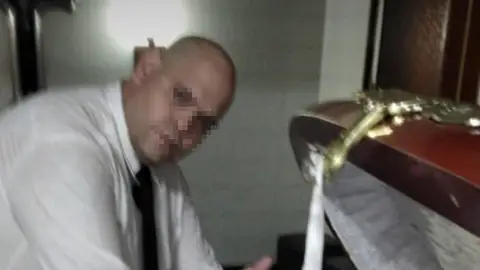 El trabajador de la funeraria denunciado por Matías Morla El trabajador de la funeraria denunciado por Matías Morla