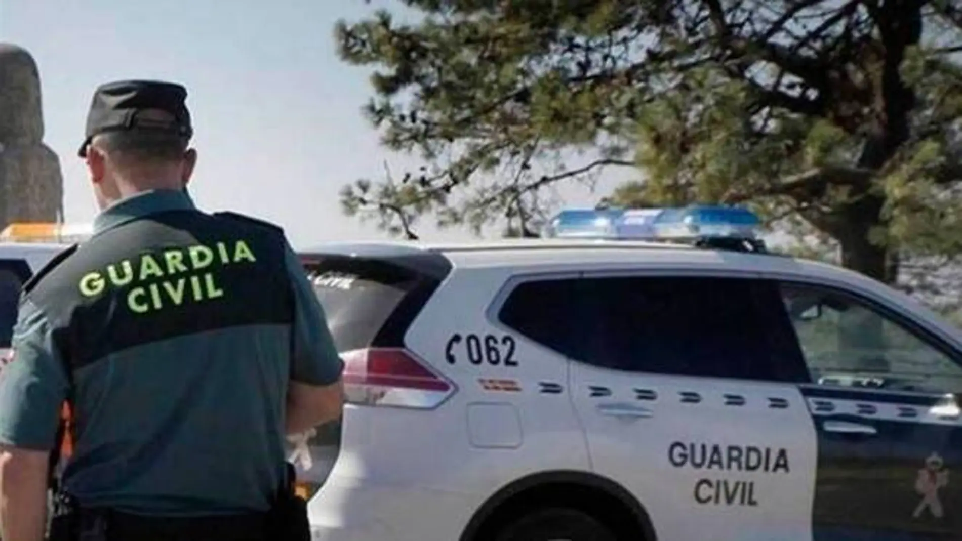 La Guardia Civil rescata a 2 personas de avanzada edad de un incendio en Tomelloso La Guardia Civil rescata a 2 personas de avanzada edad de un incendio en Tomelloso