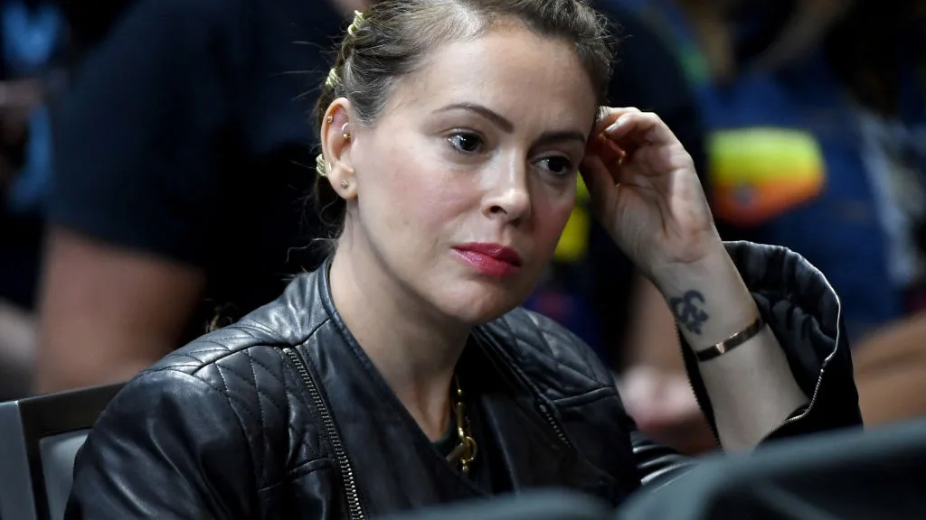 La actriz Alyssa Milano La actriz Alyssa Milano