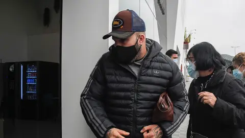 Kiko Rivera a su llegada al tanatorio Kiko Rivera a su llegada al tanatorio