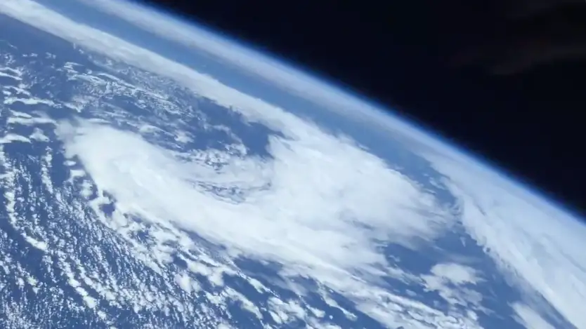La Tierra desde el Espacio La Tierra desde el Espacio