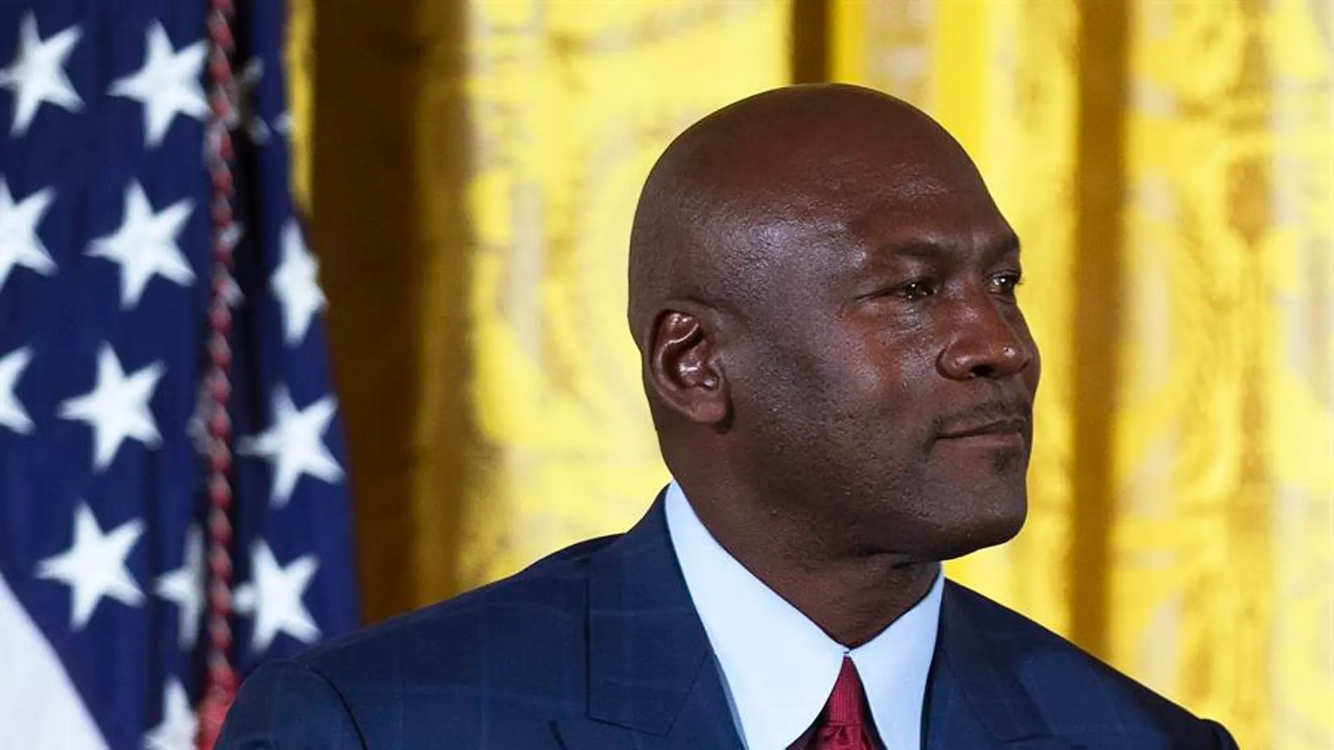 Michael Jordan dona 2 millones de dólares de 'The Last Dance' a los bancos de alimentos Michael Jordan dona 2 millones de dólares de 'The Last Dance' a los bancos de alimentos