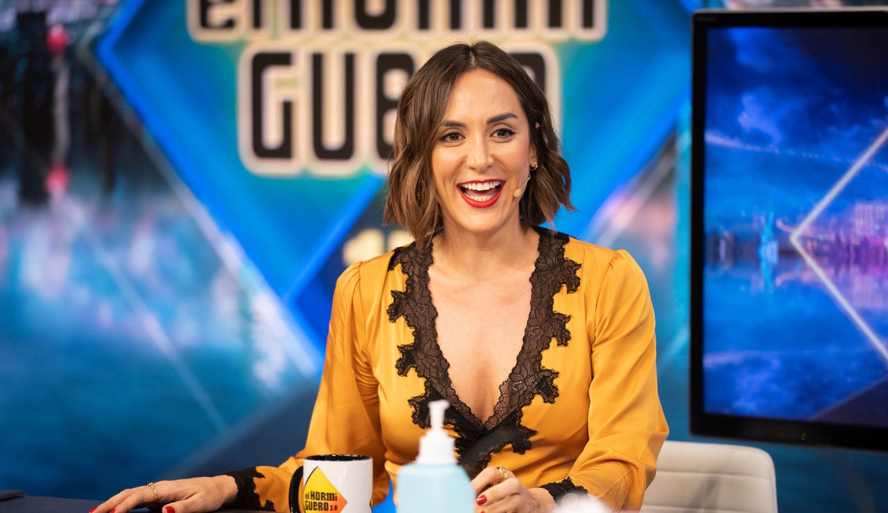 Tamará Falcó, sobre Enrique Iglesias al ver la teta de Sabrina en la Nochevieja del 1987: "Mi hermano se aceleró hacia la tele y la abrazó" Tamará Falcó, sobre Enrique Iglesias al ver la teta de Sabrina en la Nochevieja del 1987: "Mi hermano se aceleró hacia la tele y la abrazó"