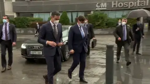 Abucheos a Pedro Sánchez en el hospital de La Paz y desencuentro con las autoridades de Madrid Abucheos a Pedro Sánchez en el hospital de La Paz y desencuentro con las autoridades de Madrid