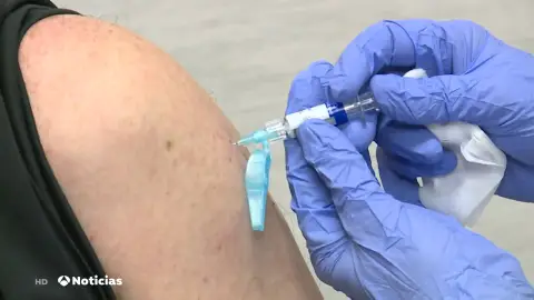 A3 Noticias 2 (27-11-20) El Gobierno divide en tres fases el calendario de vacunación contra el coronavirus A3 Noticias 2 (27-11-20) El Gobierno divide en tres fases el calendario de vacunación contra el coronavirus