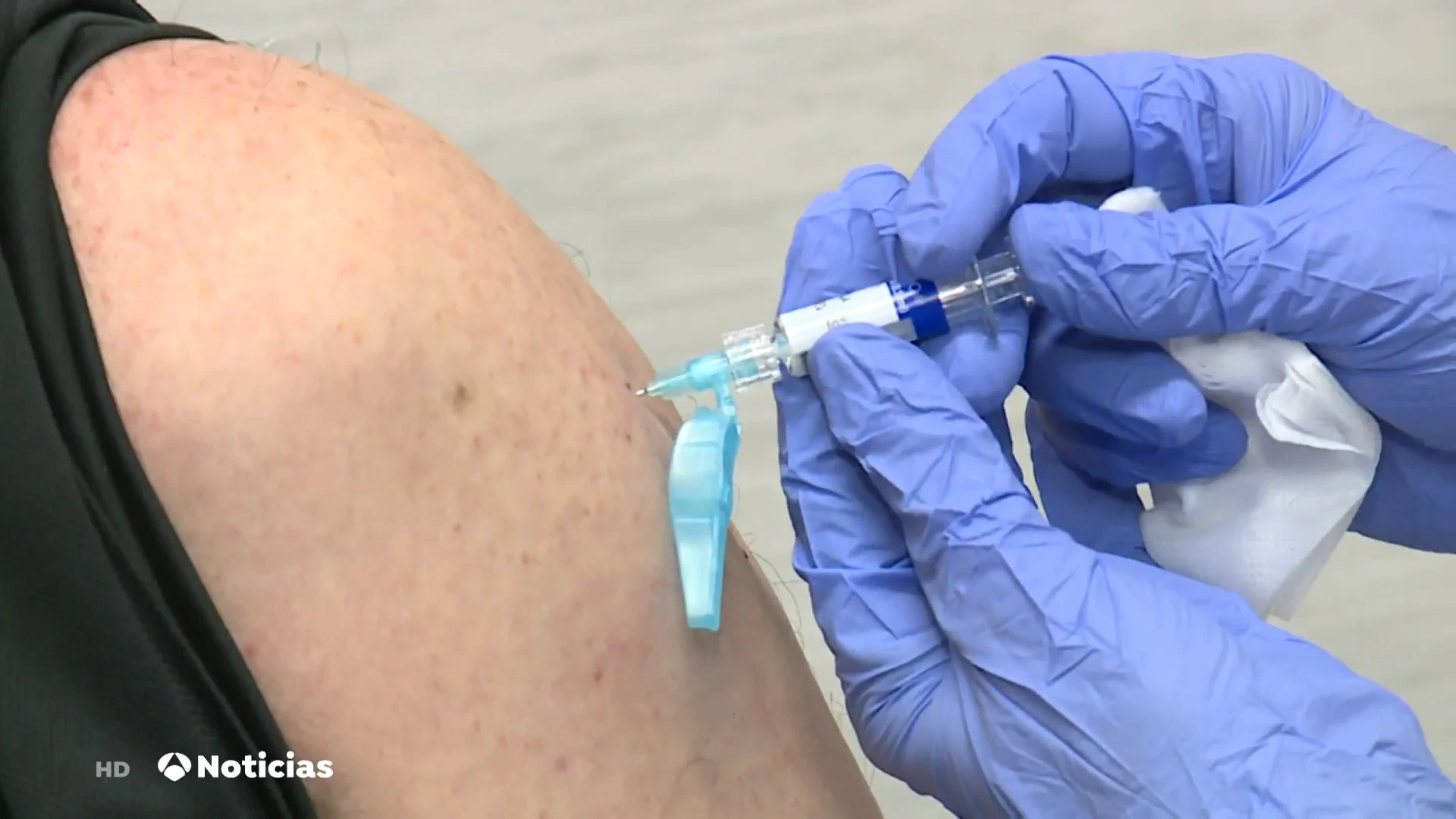 A3 Noticias 2 (27-11-20) El Gobierno divide en tres fases el calendario de vacunaci&oacute;n contra el coronavirus