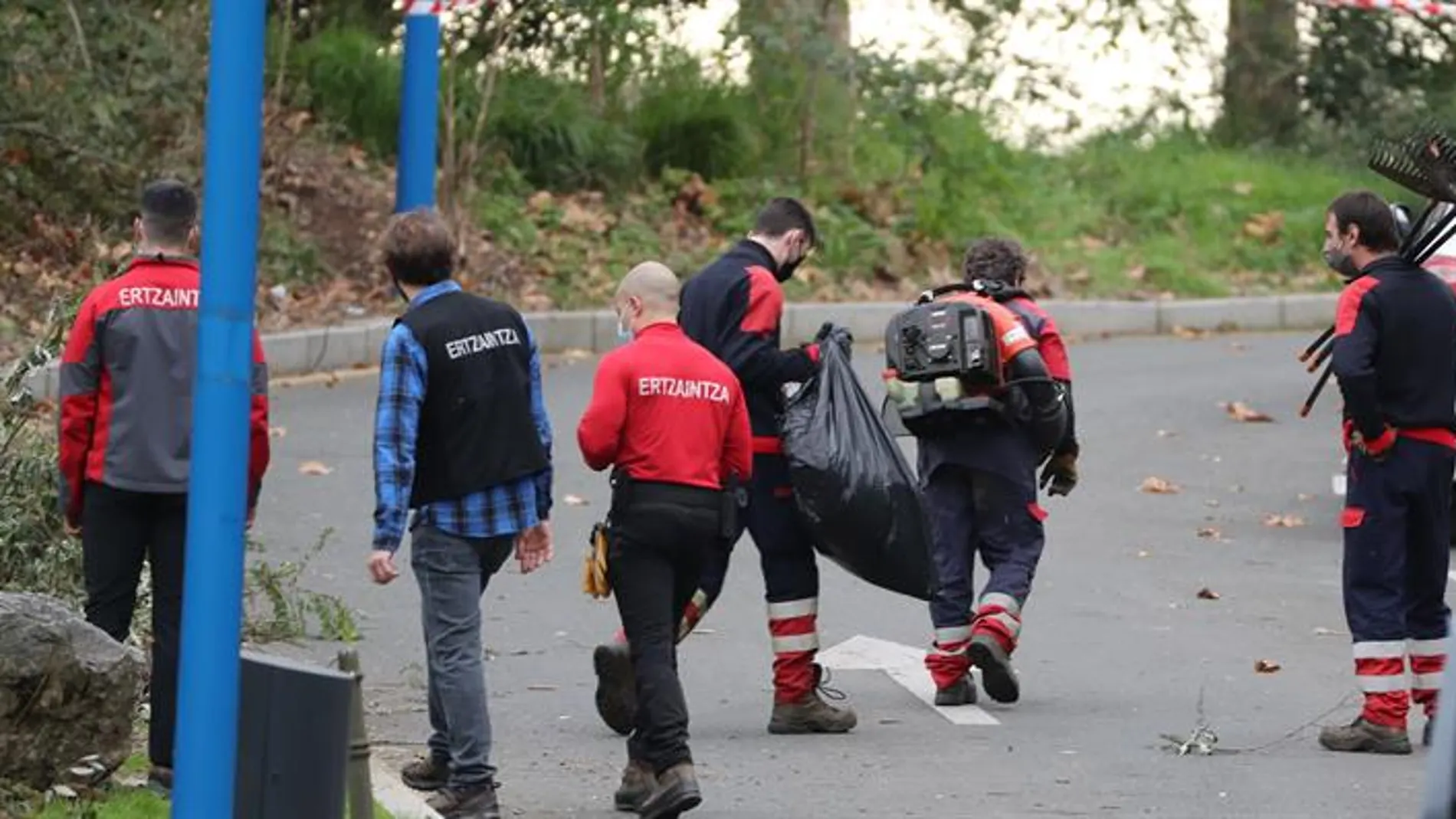 Ertzaintza continúa la búsqueda en Barakaldo Ertzaintza continúa la búsqueda en Barakaldo