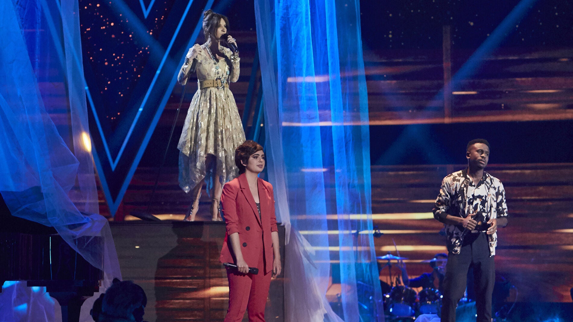 Laura Pausini, Paula Espinosa y Kelly cantan &rsquo;La soluci&oacute;n&rsquo; en la Semifinal de &lsquo;La Voz&rsquo;