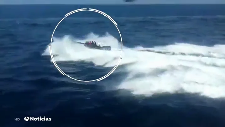 Espectacular persecuci&oacute;n de 5 horas y 100 millas n&aacute;uticas de una 'narcolancha' por un helic&oacute;ptero de la Polic&iacute;a