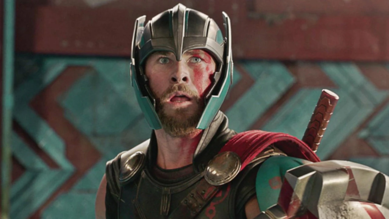 Thor con el casco alado Thor con el casco alado