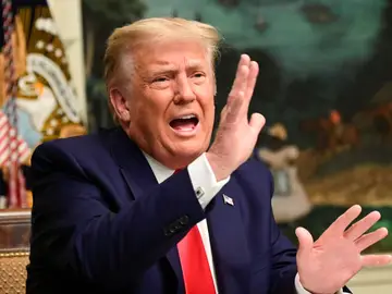 Donald Trump gesticula durante una comparecencia Donald Trump gesticula durante una comparecencia