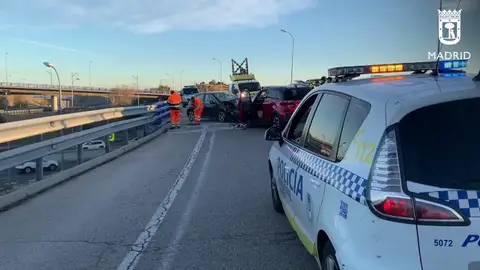 MADRID.-Sucesos.- Dos heridos tras una colisión frontal ocasionada por un 'kamikaze' en la M-40 MADRID.-Sucesos.- Dos heridos tras una colisión frontal ocasionada por un 'kamikaze' en la M-40