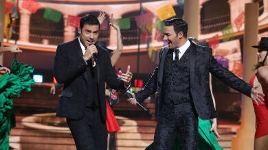 Jorge González y Carlos Rivera se dejan la piel en ‘Tu cara me suena’ con ‘Regrésame mi corazón’
