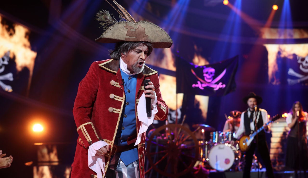 El Monaguillo nos lleva a su barco pirata como Joaquín Sabina con ‘El pirata cojo’
