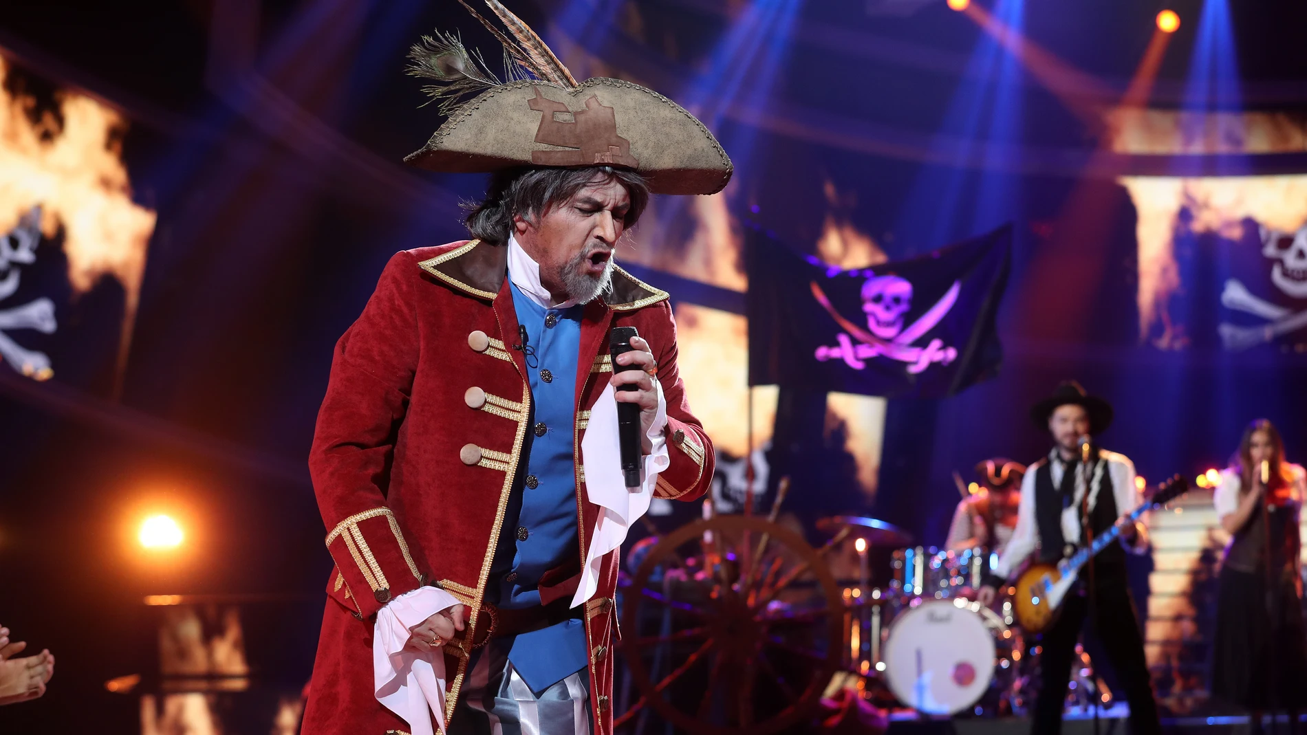 El Monaguillo nos lleva a su barco pirata como Joaquín Sabina con ‘El pirata cojo’