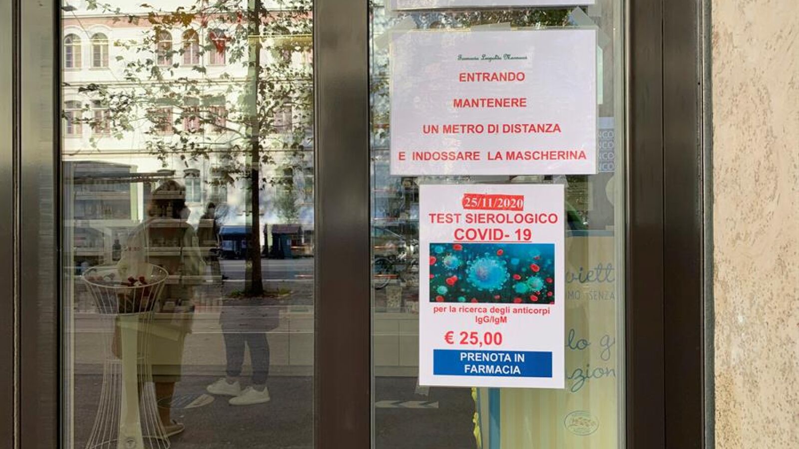 Italia no relajará las medidas en Navidad y confía en las pruebas de antígenos de las farmacias para controlar el coronavirus