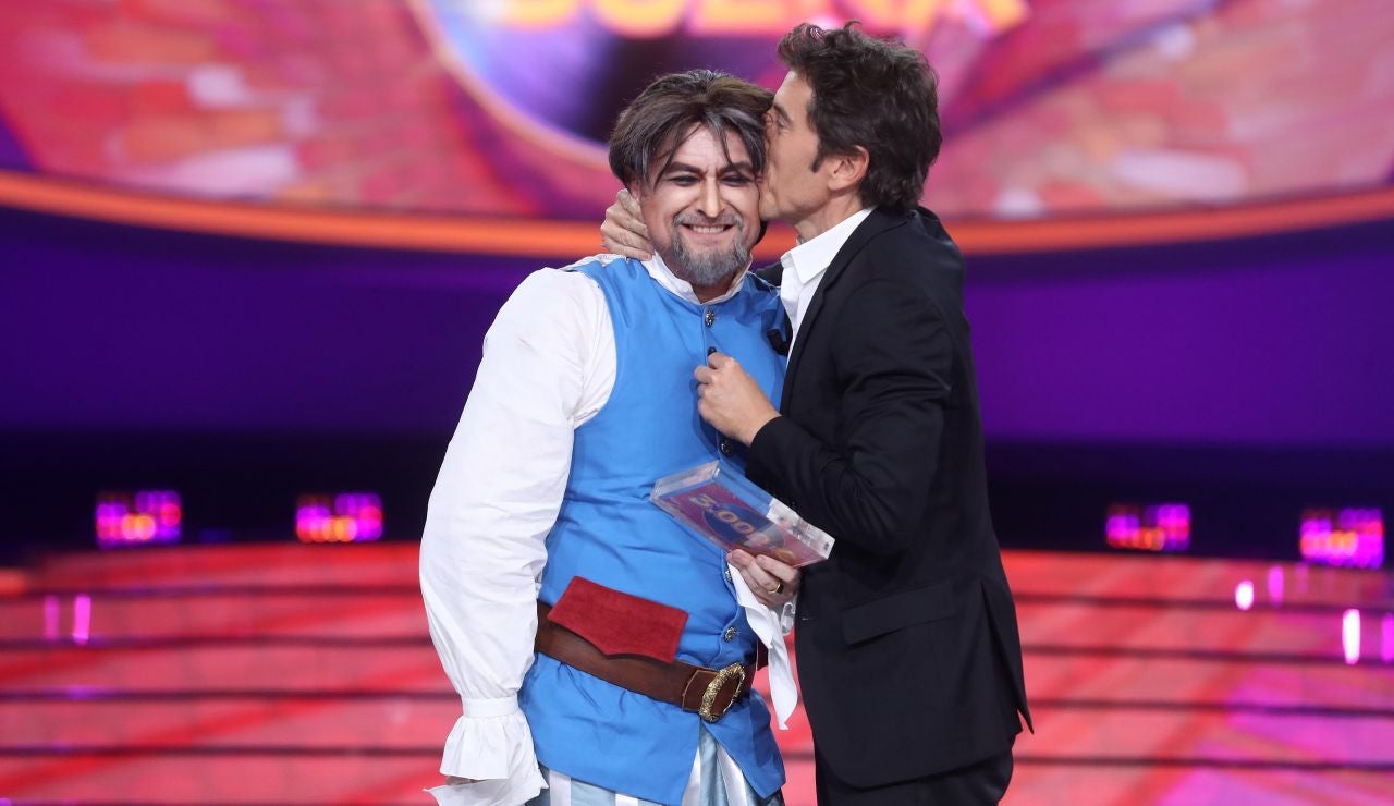 El Monaguillo se emociona tras ganar por primera vez en ‘Tu cara me suena’ en una noche idílica como Joaquín Sabina El Monaguillo se emociona tras ganar por primera vez en ‘Tu cara me suena’ en una noche idílica como Joaquín Sabina