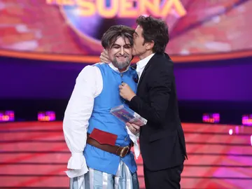 El Monaguillo se emociona tras ganar por primera vez en ‘Tu cara me suena’ en una noche idílica como Joaquín Sabina El Monaguillo se emociona tras ganar por primera vez en ‘Tu cara me suena’ en una noche idílica como Joaquín Sabina