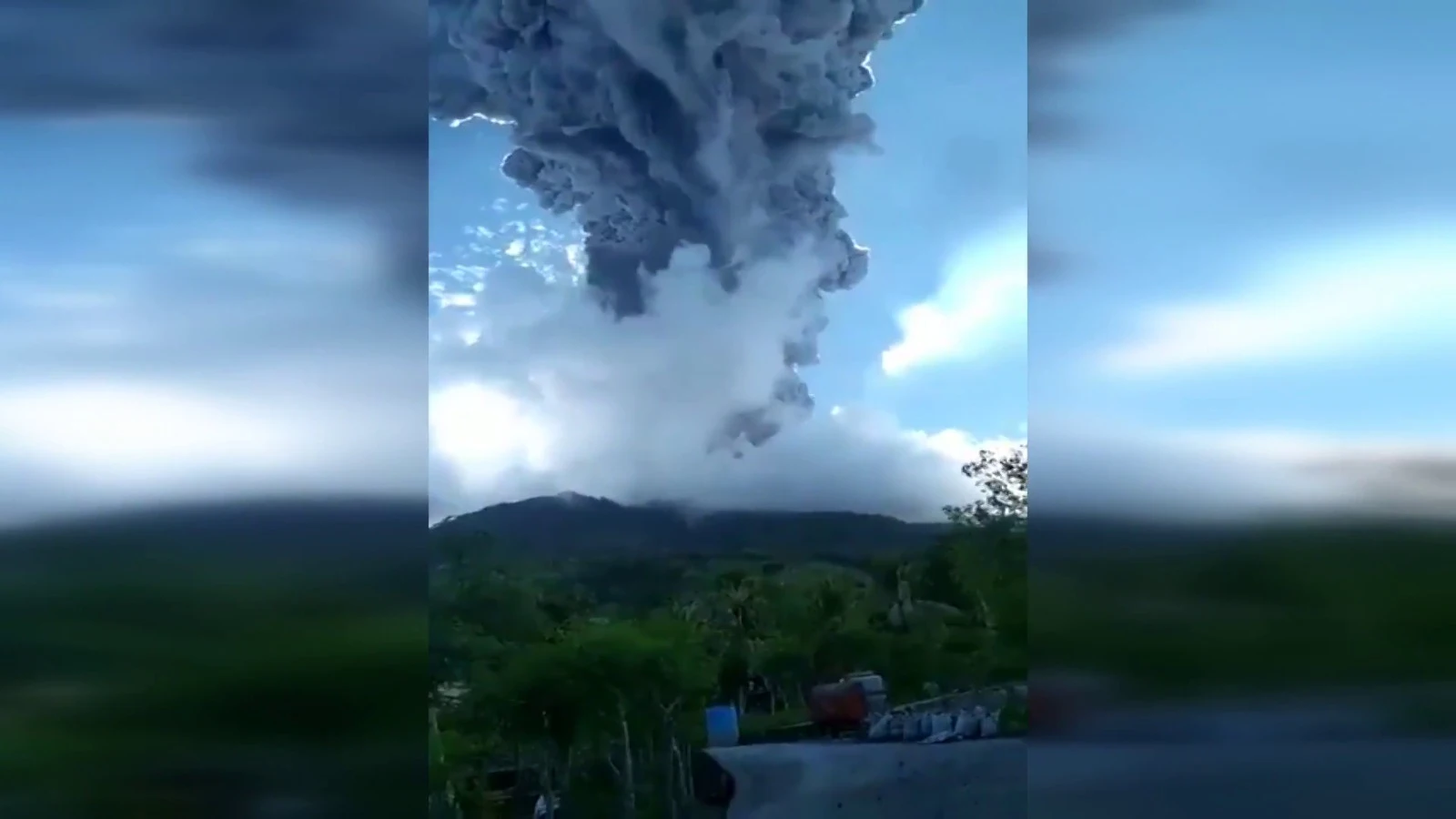 Miles evacuados en Indonesia por erupci&oacute;n del volc&aacute;n Ili Lewotolok