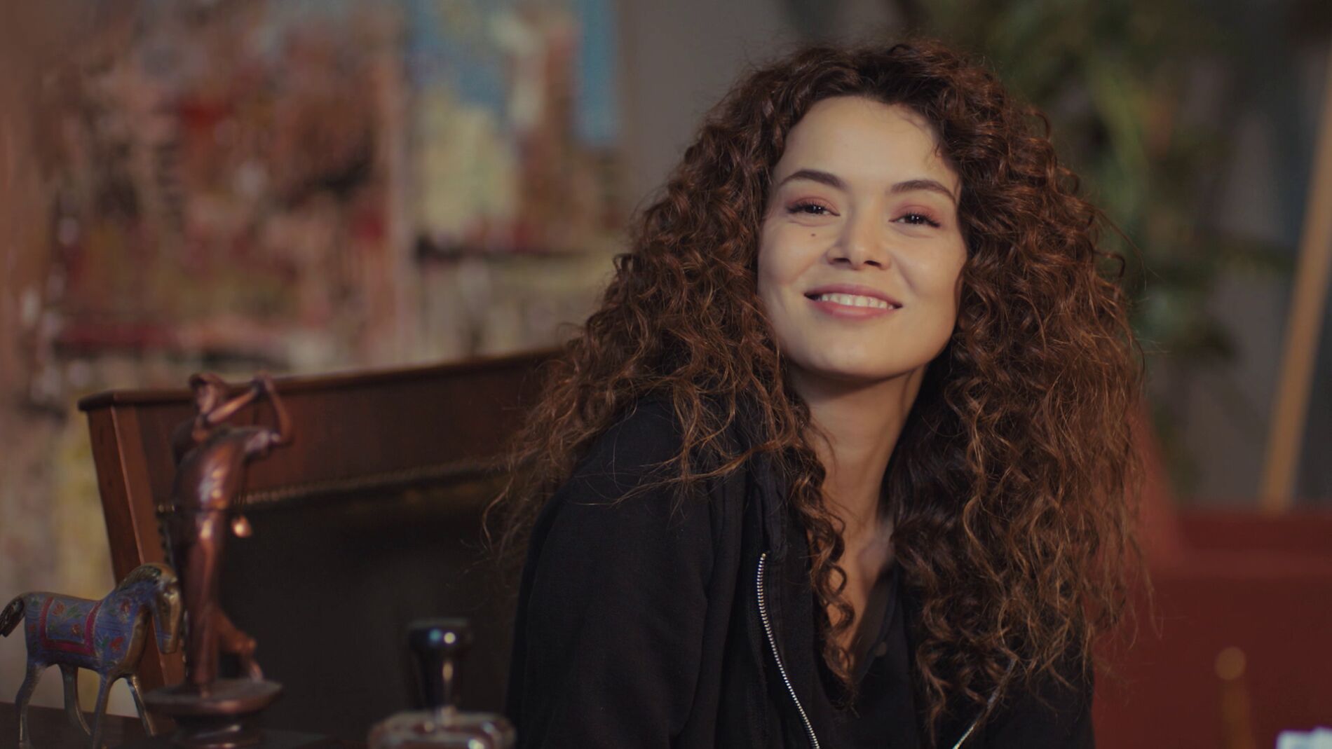 La nueva y peligrosa alianza entre Sirin y Suat: protecci&oacute;n a cambio de secretos