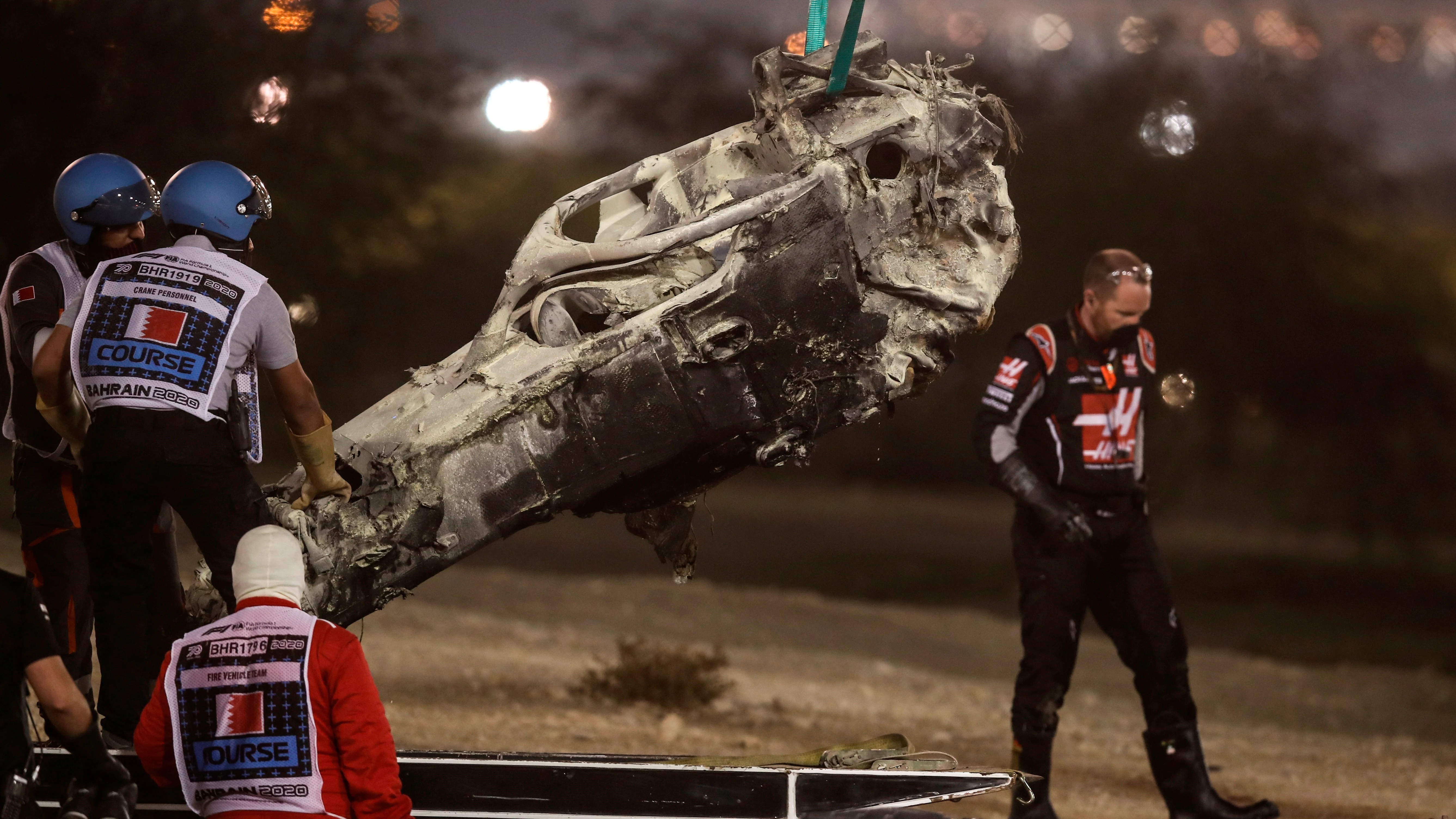 El monoplaza de Grosjean tras el accidente El monoplaza de Grosjean tras el accidente