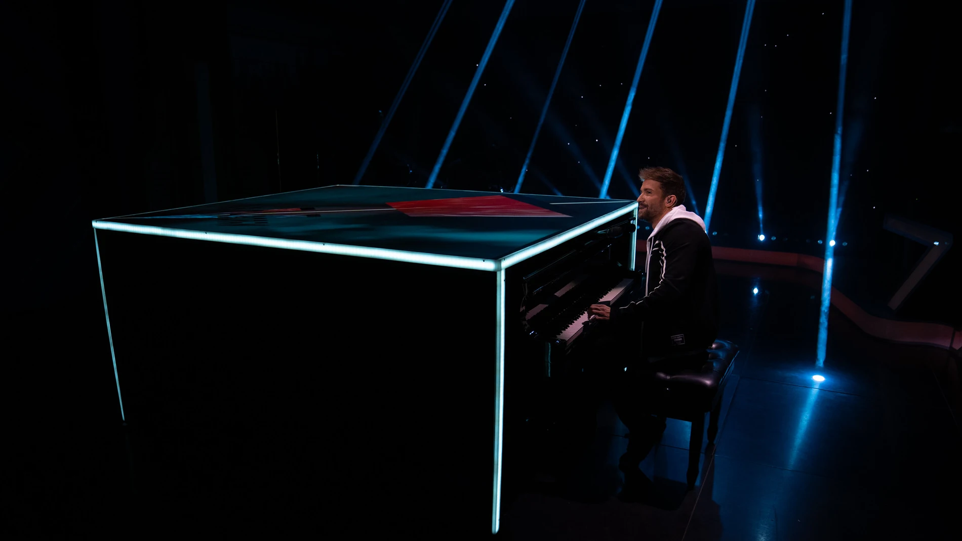 Pablo Alborán canta al piano 'Hablemos de amor' en directo en 'El Hormiguero 3.0'