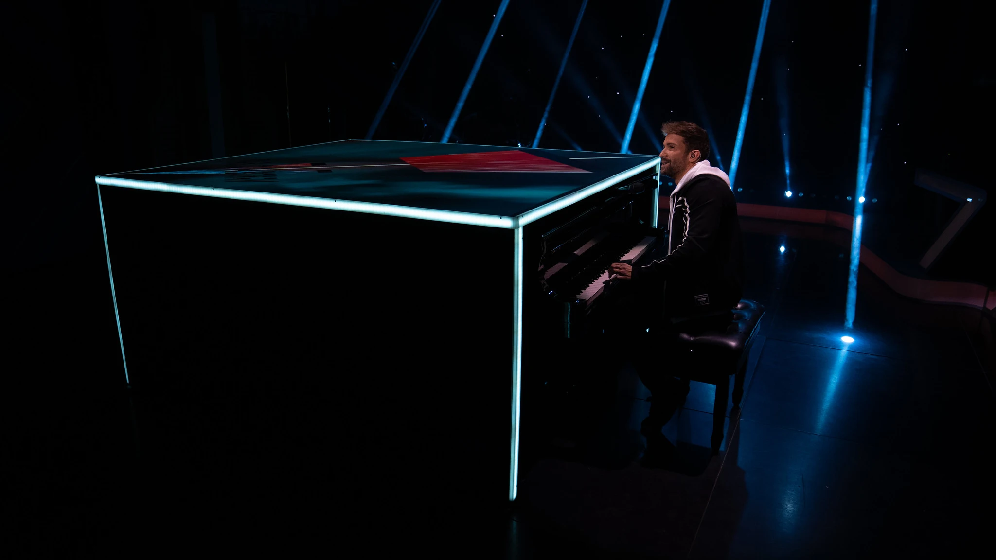 Pablo Alborán canta al piano 'Hablemos de amor' en directo en 'El Hormiguero 3.0'