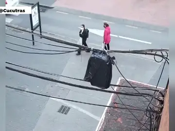 Un altavoz reproduce villancicos constantemente durante el día en Málaga Un altavoz reproduce villancicos constantemente durante el día en Málaga