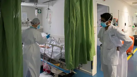 Los ingresos en hospitales se han multiplicado por 4 en un mes Los ingresos en hospitales se han multiplicado por 4 en un mes