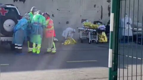 Llega una nueva patera con 73 inmigrantes, algunos menores, a Santa Cruz de Tenerife