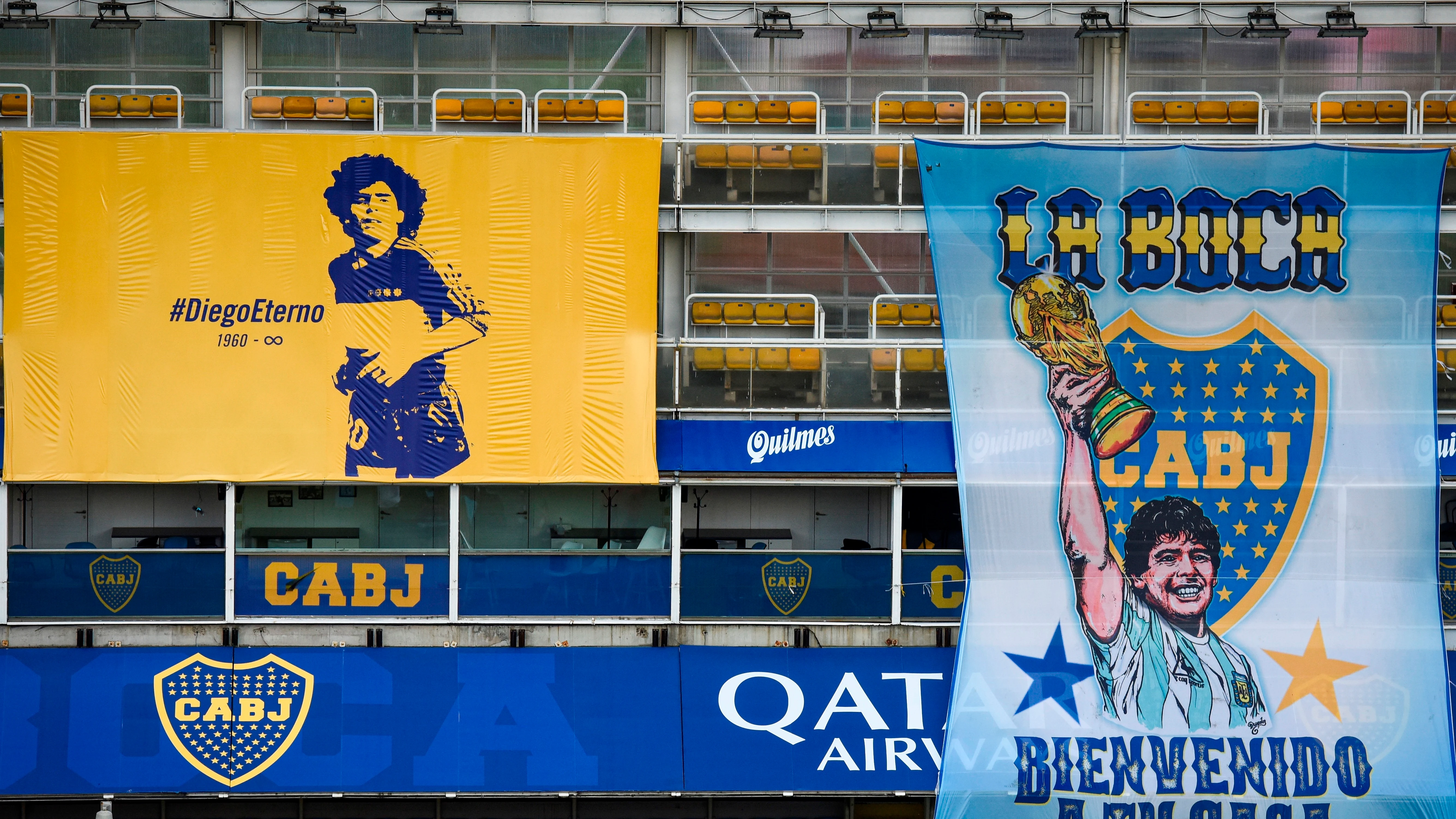 Pancartas en recuerdo a Maradona en el estadio de Boca Juniors Pancartas en recuerdo a Maradona en el estadio de Boca Juniors