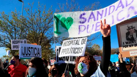 Protestas frente el hospital Isabel Zendal Protestas frente el hospital Isabel Zendal