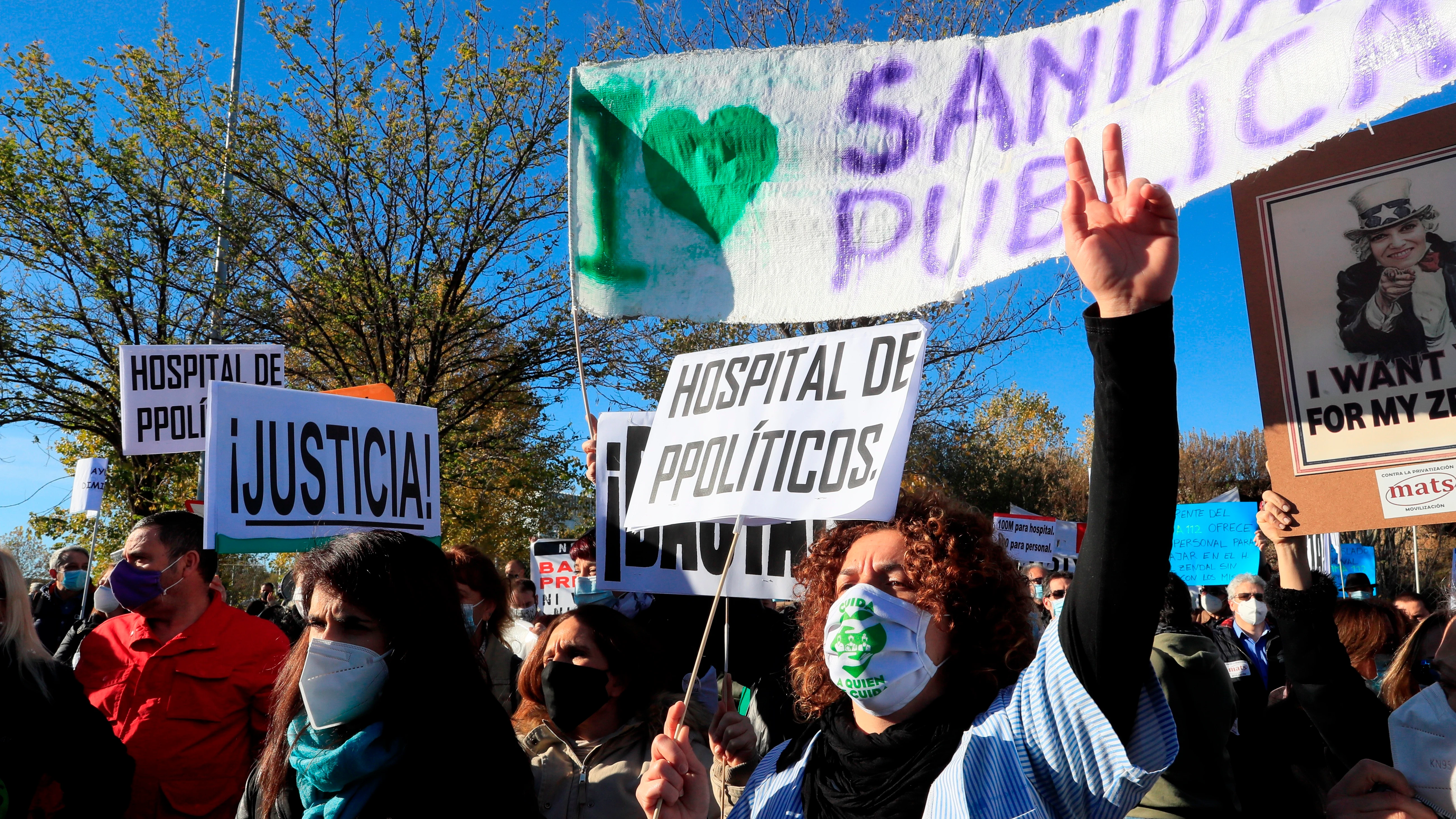 Protestas frente el hospital Isabel Zendal Protestas frente el hospital Isabel Zendal