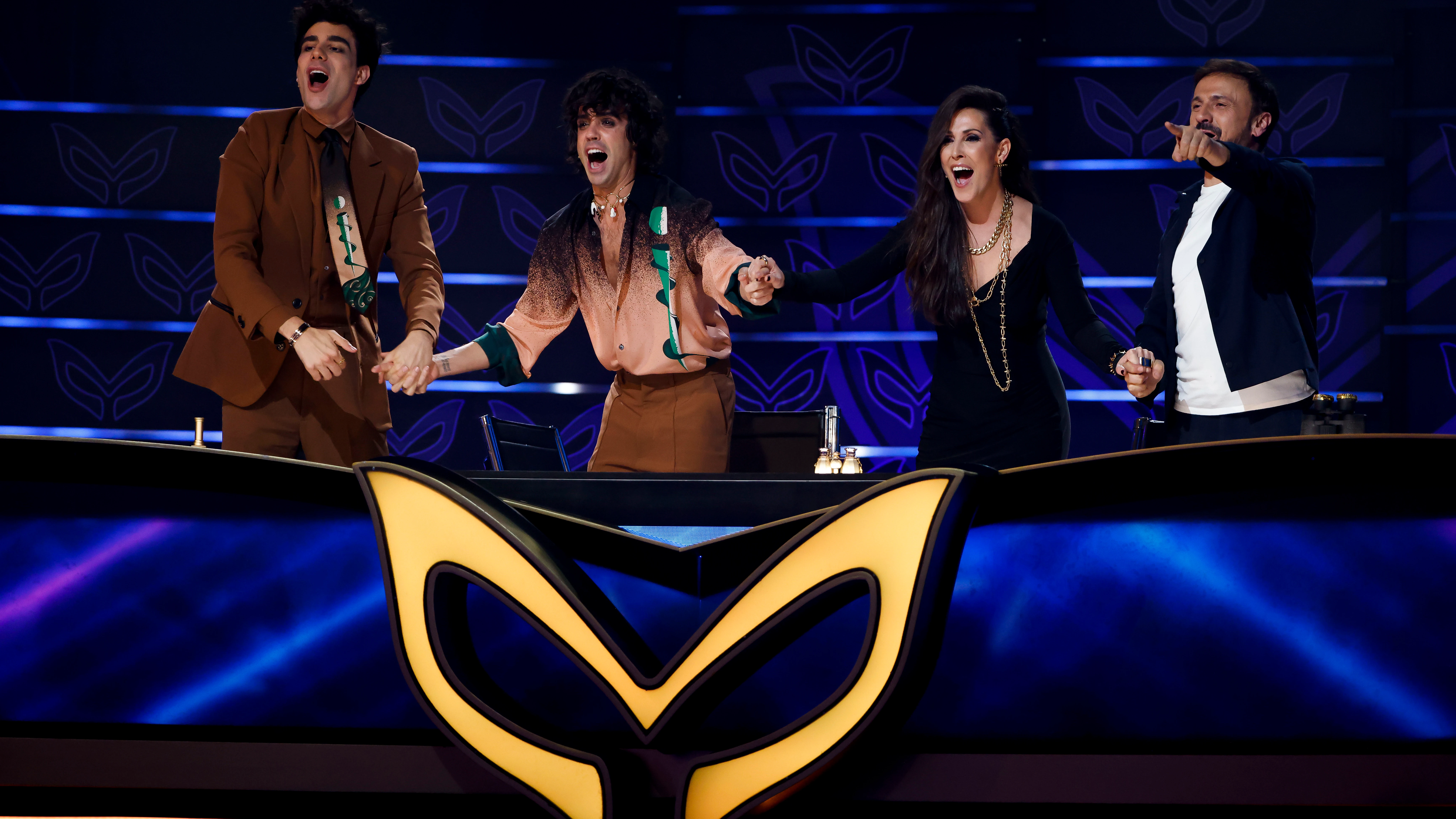 Los investigadores de ‘Mask Singer’ se lanzan con un ‘total four’ sobre la identidad del Camaleón Los investigadores de ‘Mask Singer’ se lanzan con un ‘total four’ sobre la identidad del Camaleón