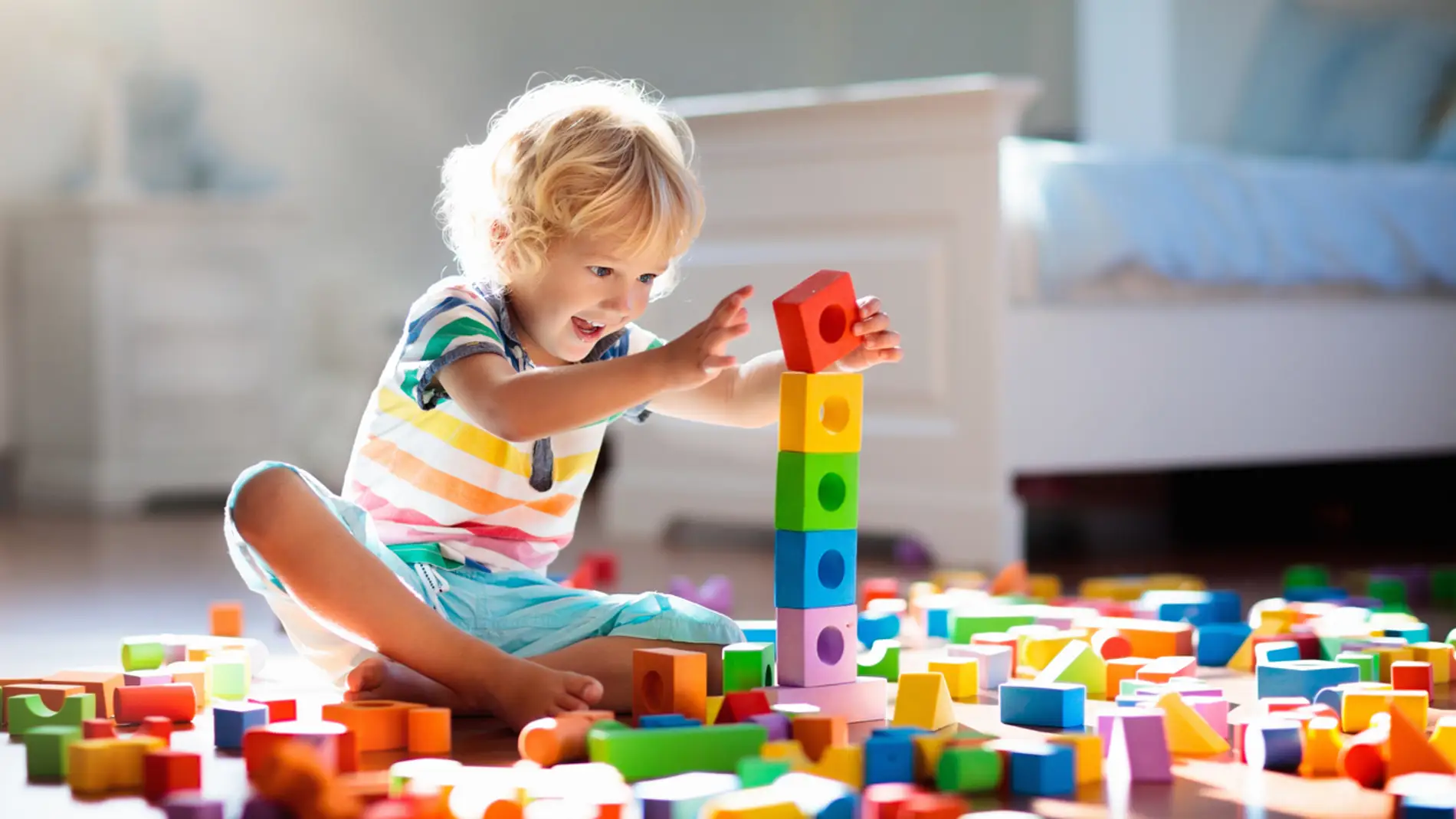 Niño jugando